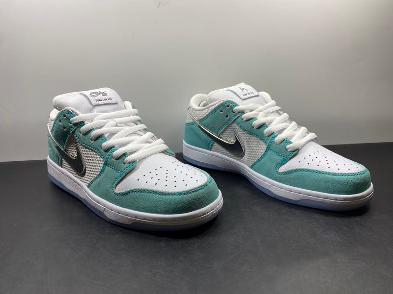 April Skateboards x Dunk SB Low