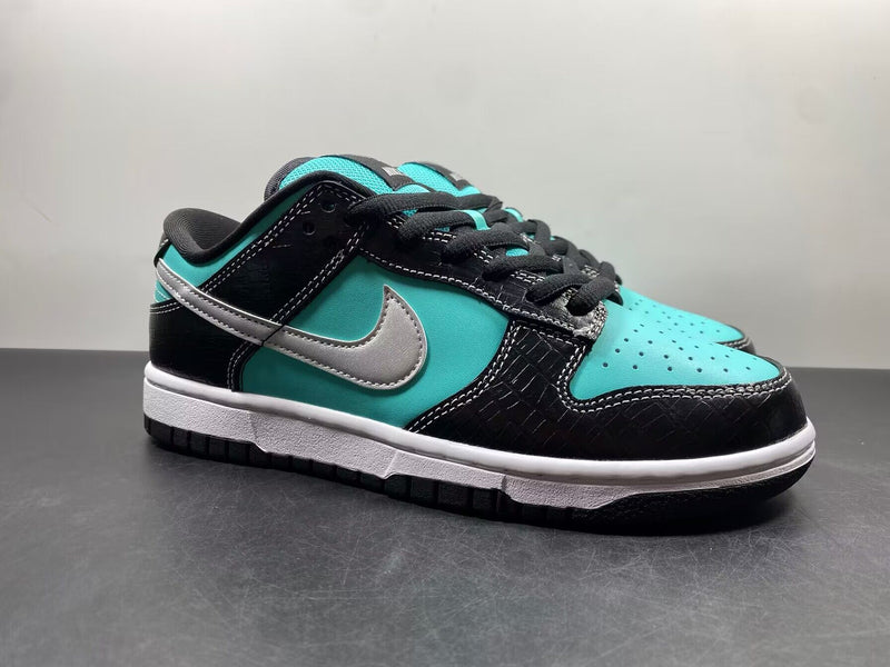 Nike SB x Diamond Dunk ”Tiffany”