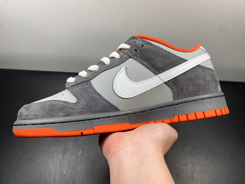 Nike Dunk SB Low Staple NYC Pigeon