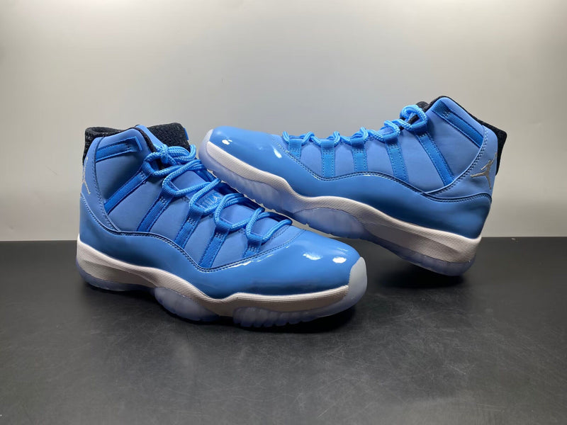 Air Jordan 11 "Pantone