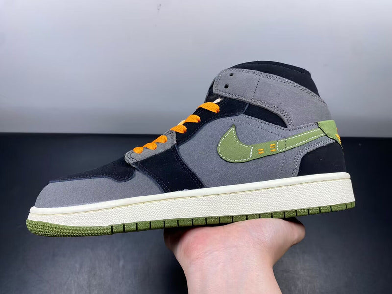 Air Jordan 1 Mid SE Craft