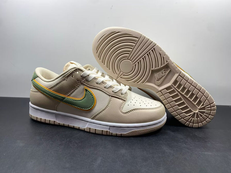 Nike Dunk Low "Light Tan"