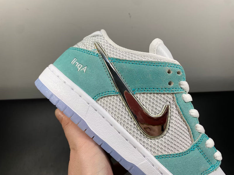 April Skateboards x Dunk SB Low