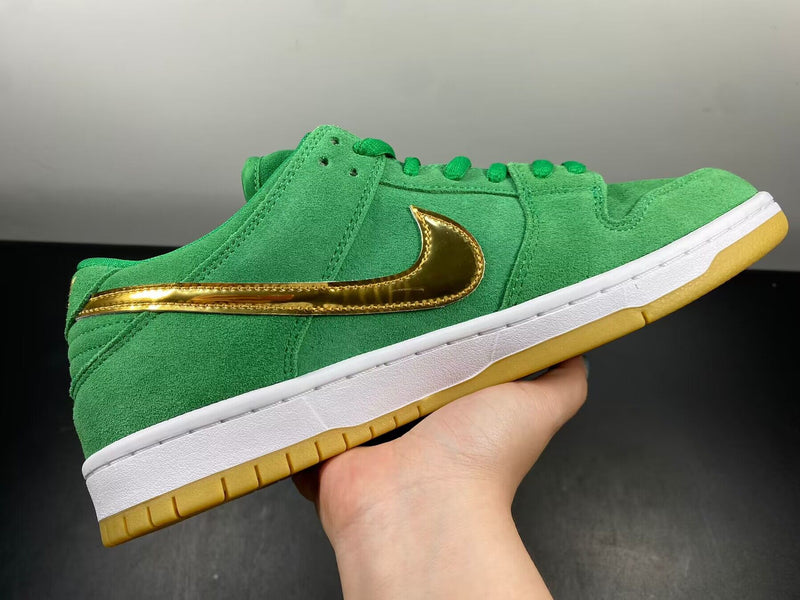 Nike SB Dunk Low "St. Patrick's Day"