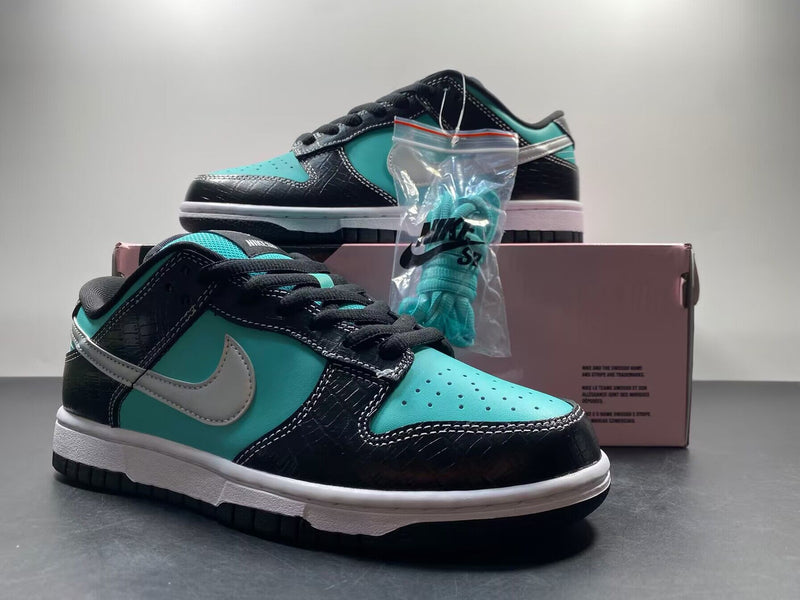 Nike SB x Diamond Dunk ”Tiffany”