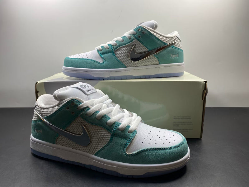 April Skateboards x Dunk SB Low