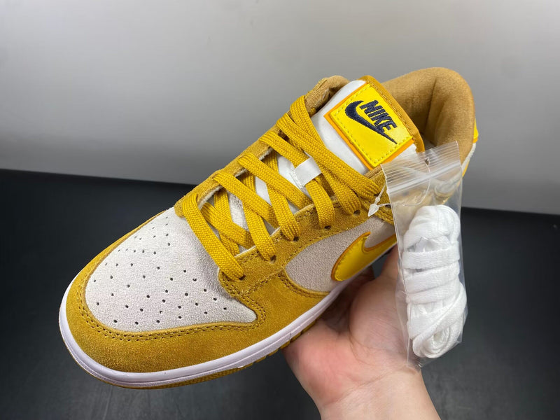 Nike Dunk Low WMNS “Gold Suede”