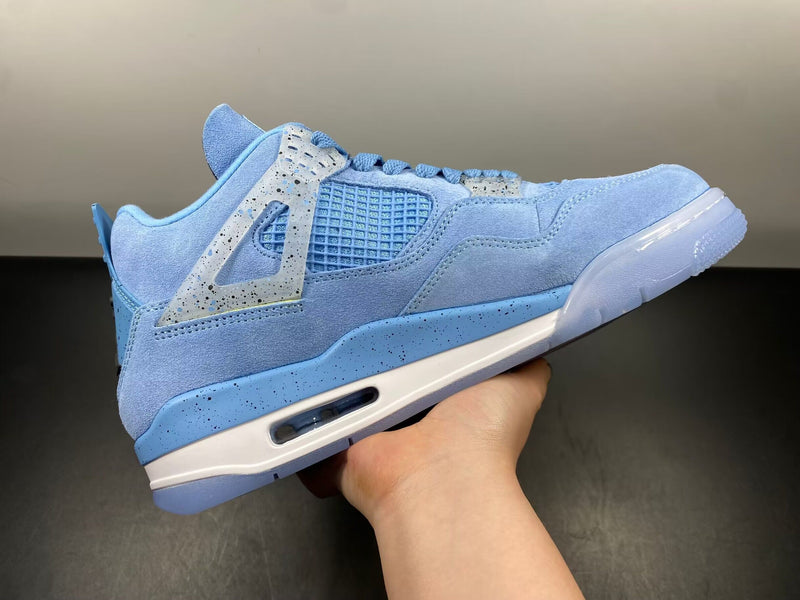 Air Jordan 4 Retro UNC PE