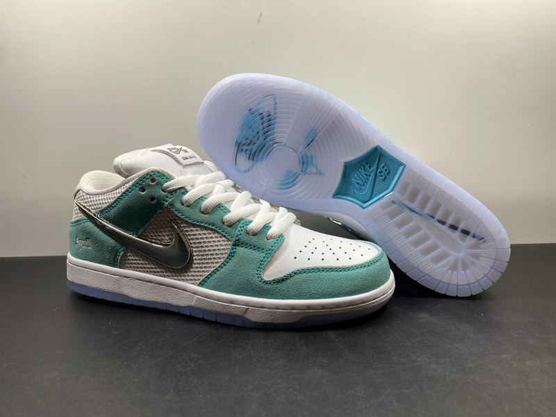 April Skateboards x Dunk SB Low