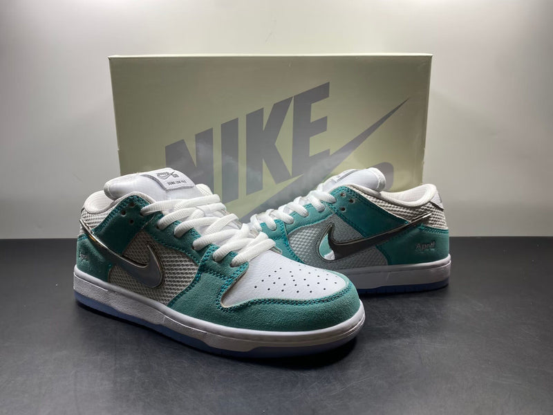 April Skateboards x Dunk SB Low