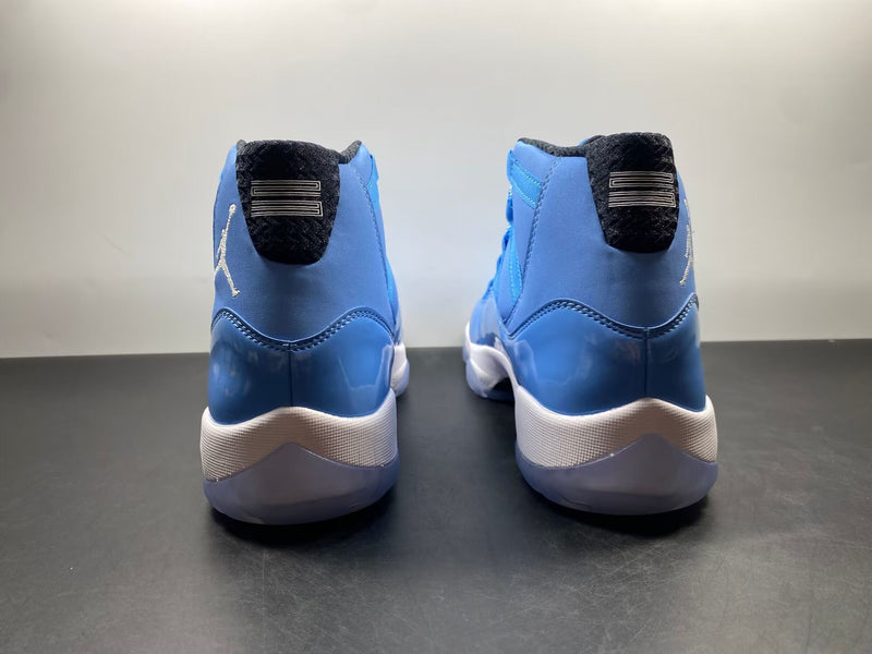 Air Jordan 11 "Pantone