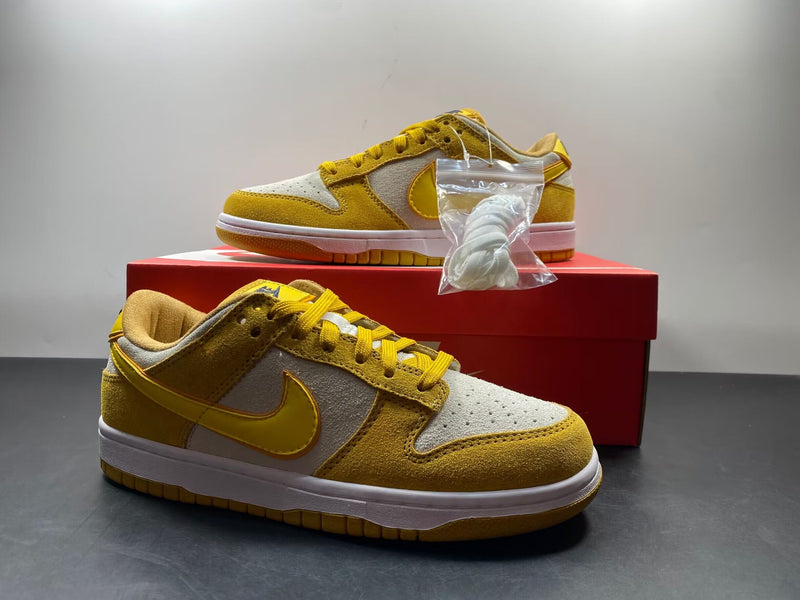 Nike Dunk Low WMNS “Gold Suede”