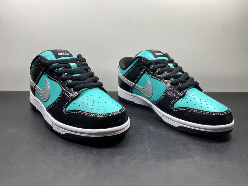 Nike SB x Diamond Dunk ”Tiffany”