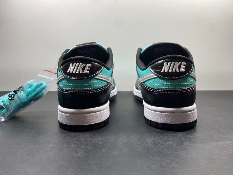 Nike SB x Diamond Dunk ”Tiffany”