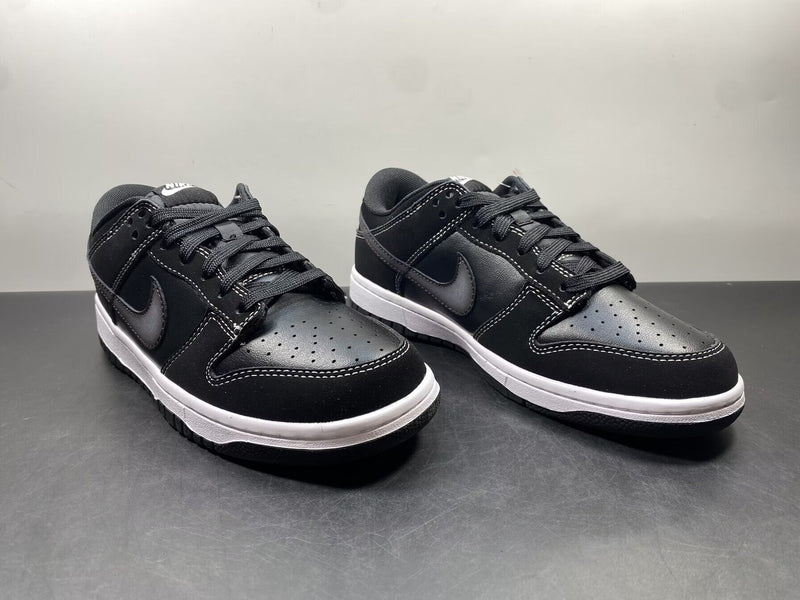 Nike Dunk Low “Airbrush Swoosh”