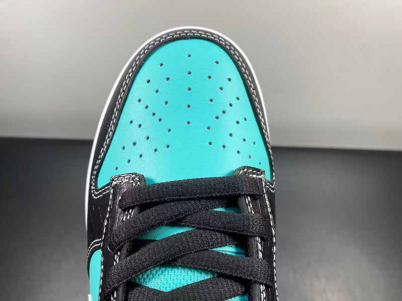 Nike SB x Diamond Dunk ”Tiffany”