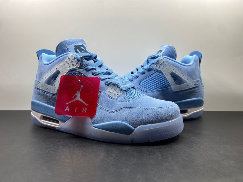 Air Jordan 4 Retro UNC PE