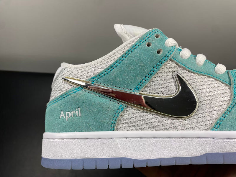 April Skateboards x Dunk SB Low